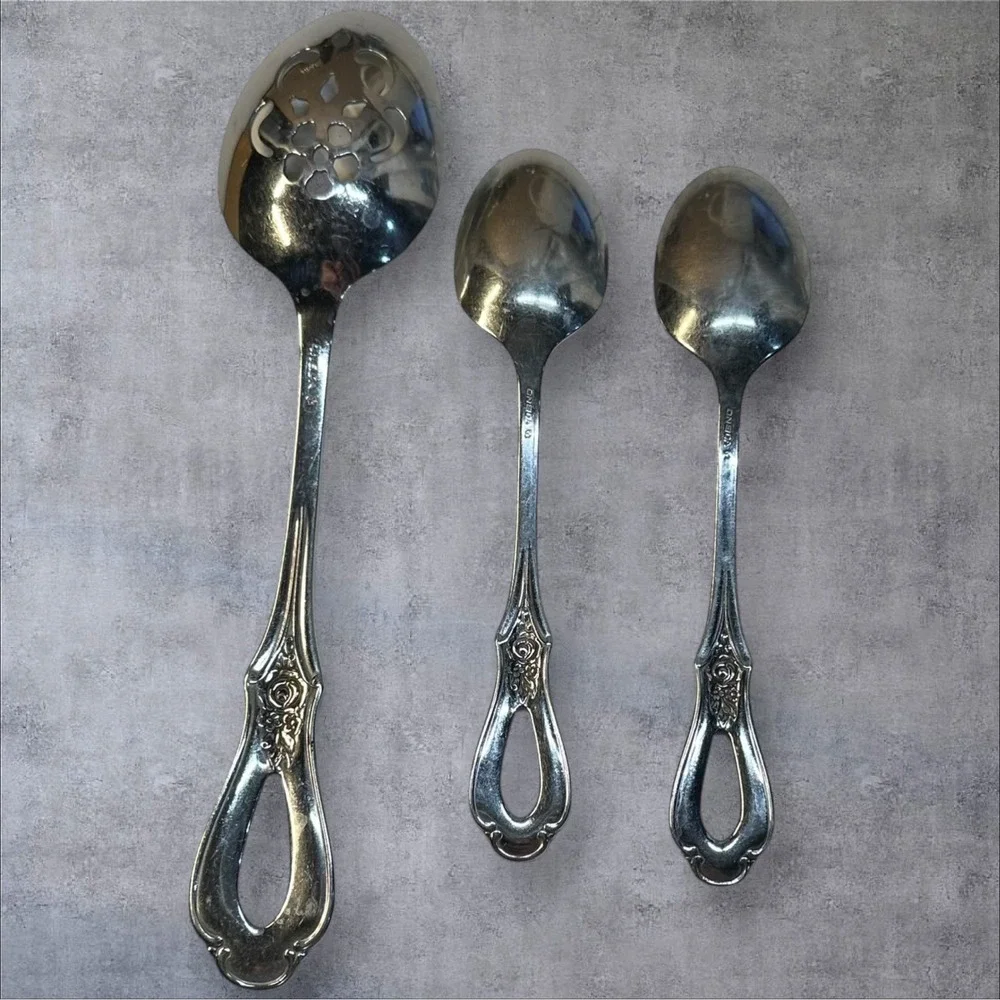 Oneida TOUJOURS Heirloom Stainless Flatware - Set of 3 Spoons‎